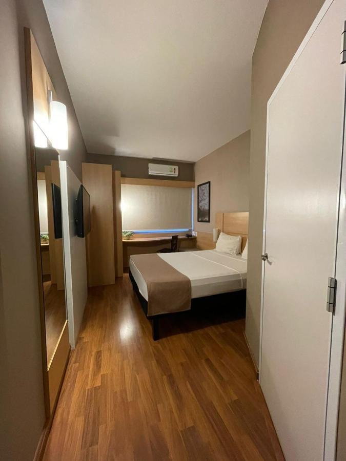 Hotel Oeste Plaza Andradina Esterno foto