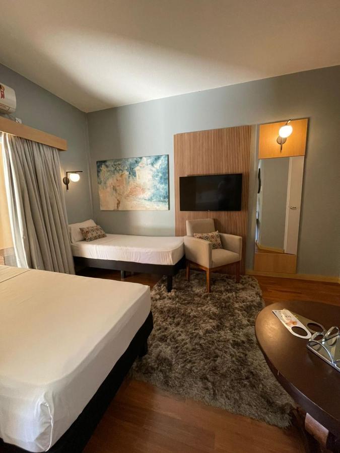 Hotel Oeste Plaza Andradina Esterno foto